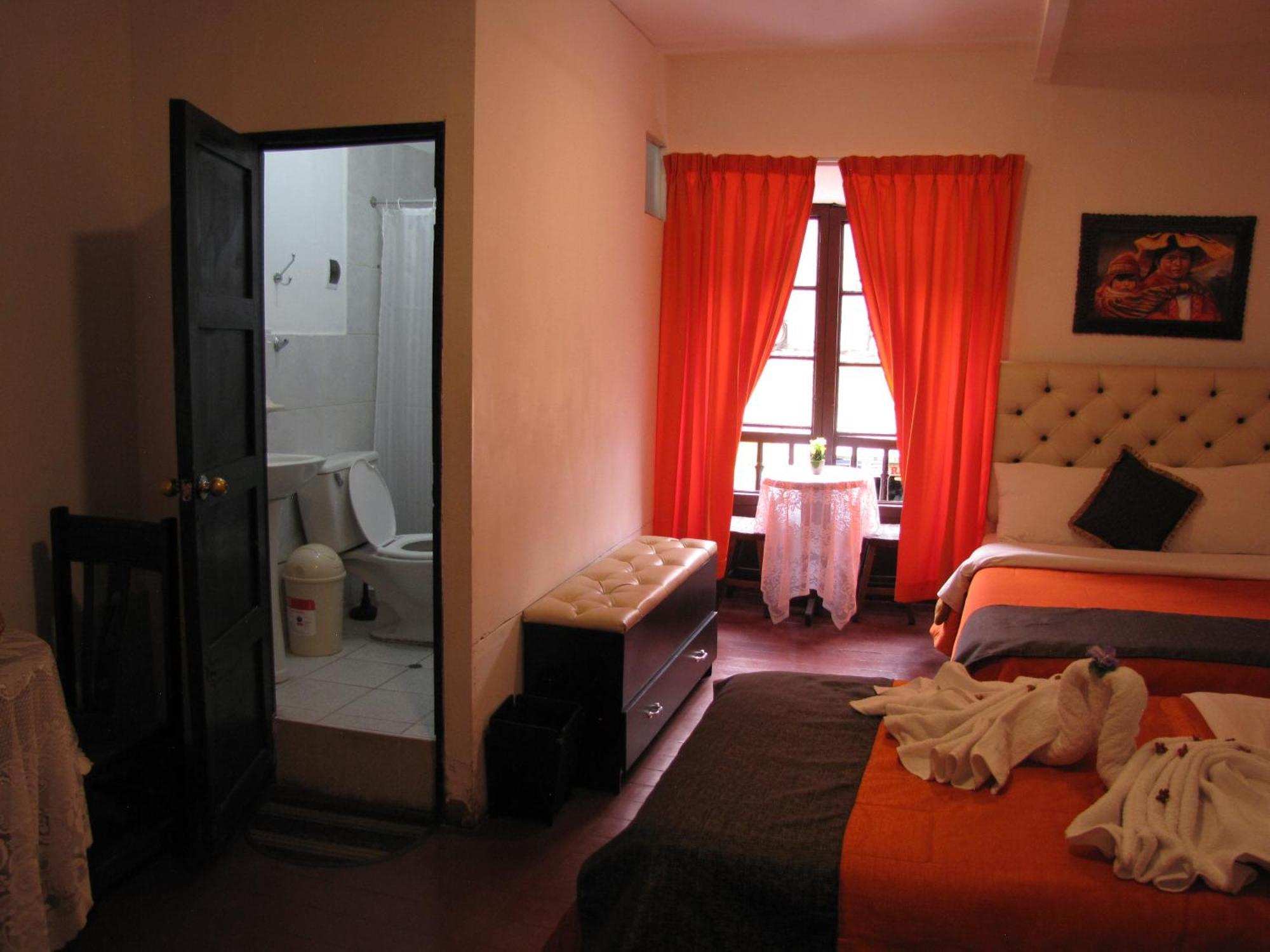 Imperial Golden House Inn กุสโก ภายนอก รูปภาพ