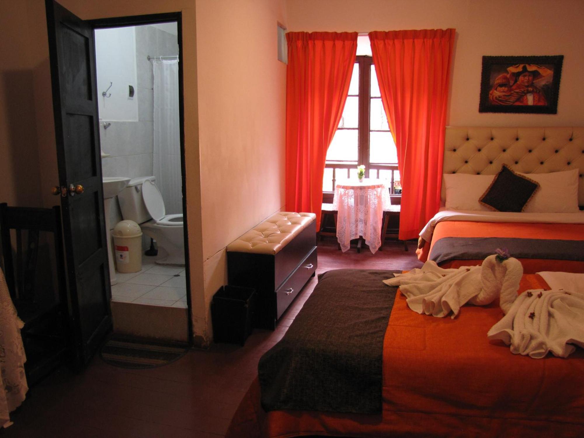 Imperial Golden House Inn กุสโก ภายนอก รูปภาพ